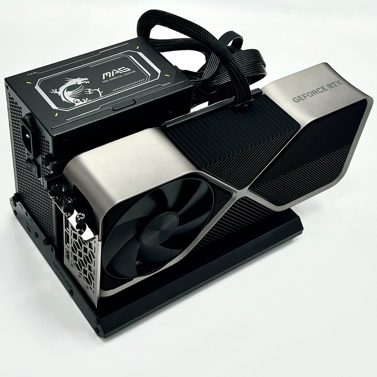 ADT 썬더볼트-5 PCIe 4.0 x4 80Gbps  - Thunderbolt 4 External Gpu Enclosure 리뷰 및 가격